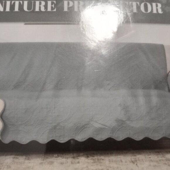 Sofa Protecter Dual Sided Scalloped Edged New In Bag - Picture 10 of 12